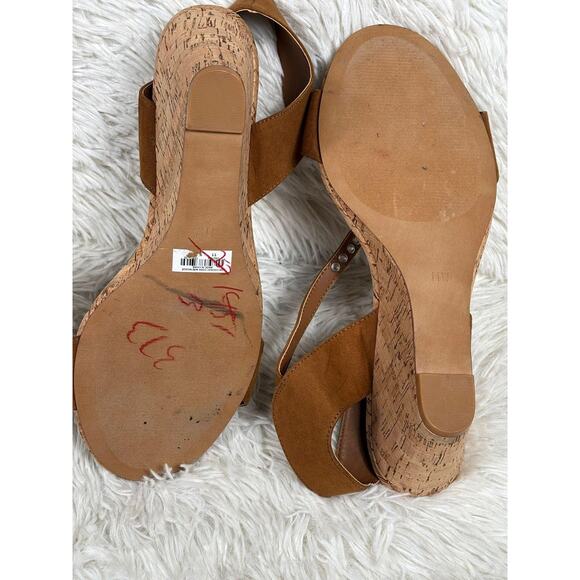 Torrid Shoes Womens Size 11W Brown Cognac Cork Mini Wedge Sandals Ankle Strap - Picture 8 of 9